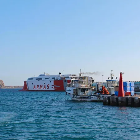 Daire Alby: Oceano Los Cristianos (Tenerife)